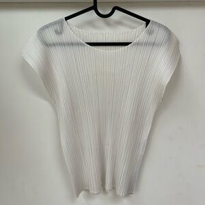 Pleats Please by Issey Miyake Top size 3